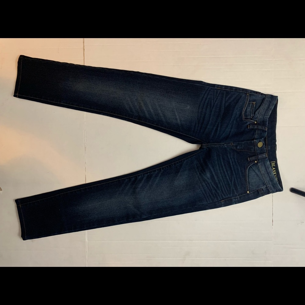 BLANK NYC  Dark Wash skinny jeans size 24